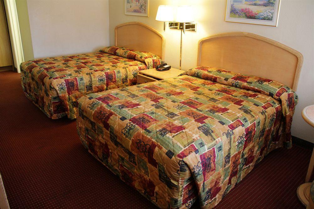 Relax Inn & Suites إل كاجون، سان ديغو، كاليفورنيا المظهر الخارجي الصورة
